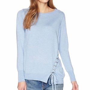 Lysse asymmetrical light blue sweater